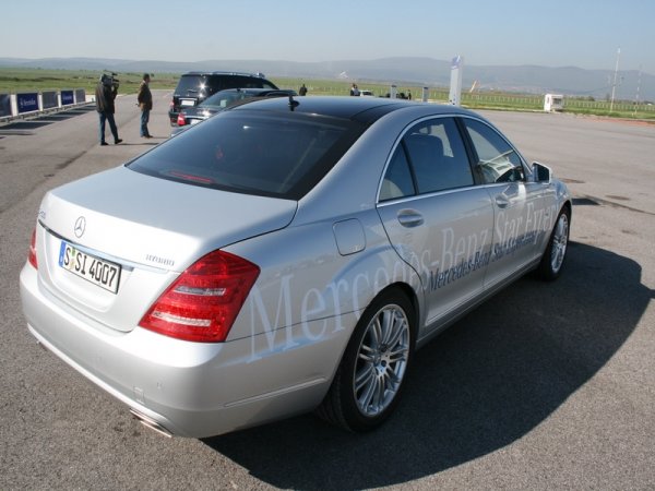 "ОЧАРОВАНИЕ БЕЗ КРАЙ" - ексклузивното роудшоу Mercedes-Benz Star Experience